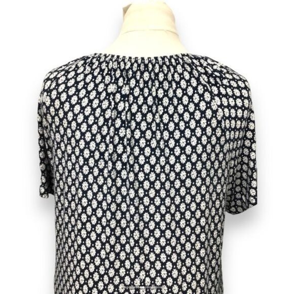 Fever Women’s Short Sleeve Elastic Collar Geometric Tunic, Navy, size 1X - Picture 4 of 8